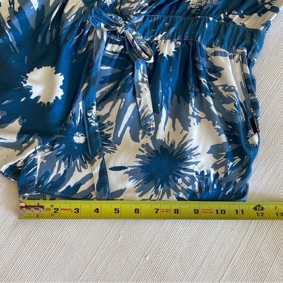 ADIDAS Floral Romper Shorts Size Small - Picture 11 of 11